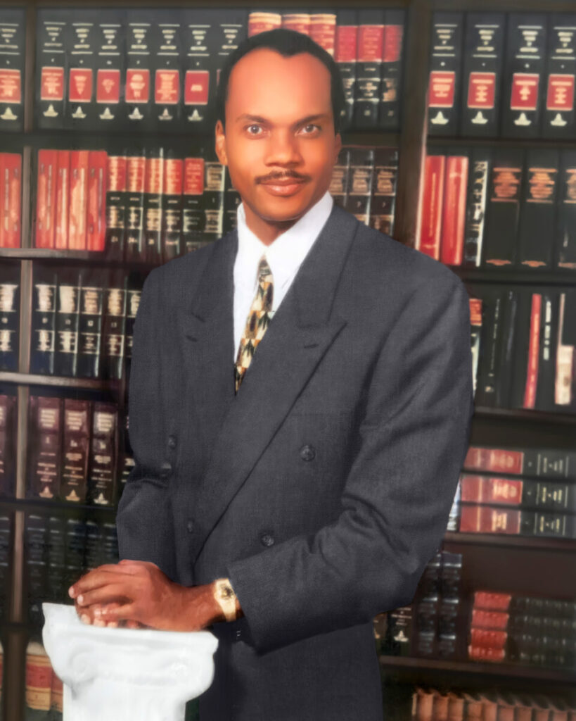 STANLEY ROBERT KNOWLES
PRESIDENT | CEO
INTERIOR DESIGNER / FURNITURE DESIGNER
